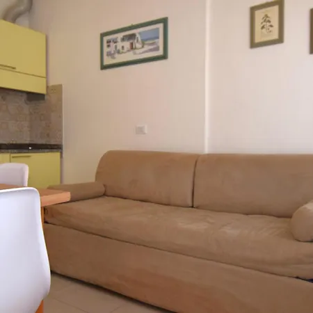La Marina 2 Apartment